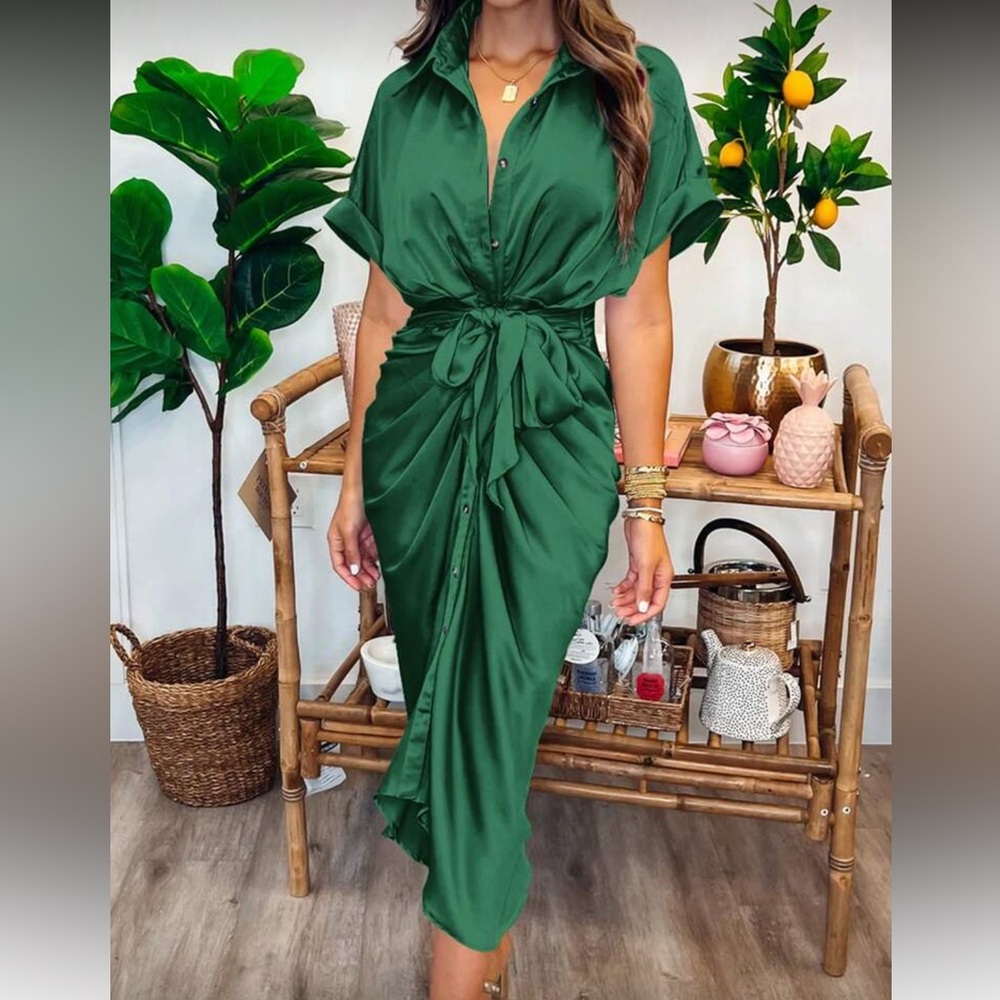 Elegant Green Tie-Front Satin Dress